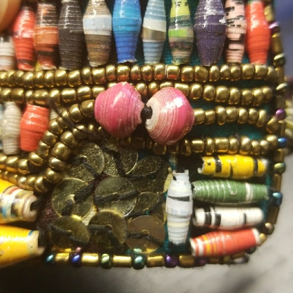 Handmade beaded bracelet - Picture 4 of 4